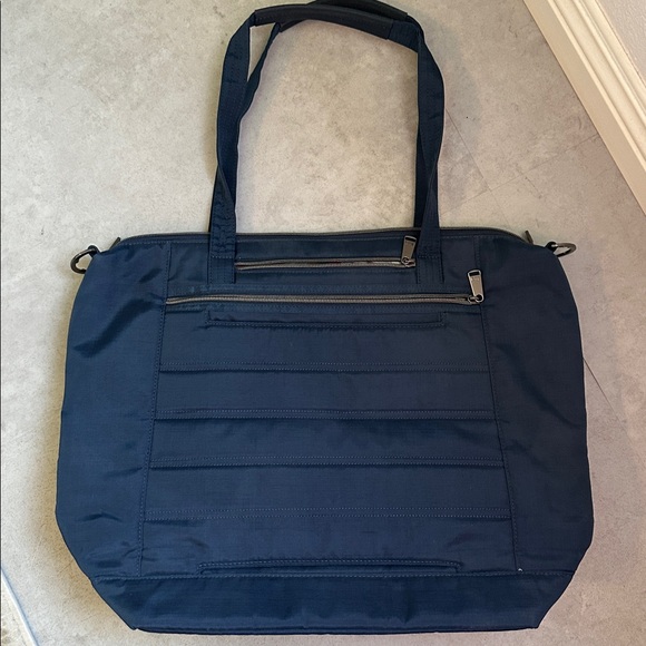 Lug Navy Blue Floral Embroidered Apollo - Picture 2 of 4